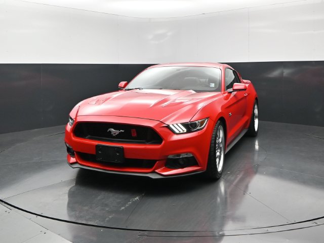 Used 2016 Ford Mustang GT Premium w/ Equipment Group 401A RWD image 4