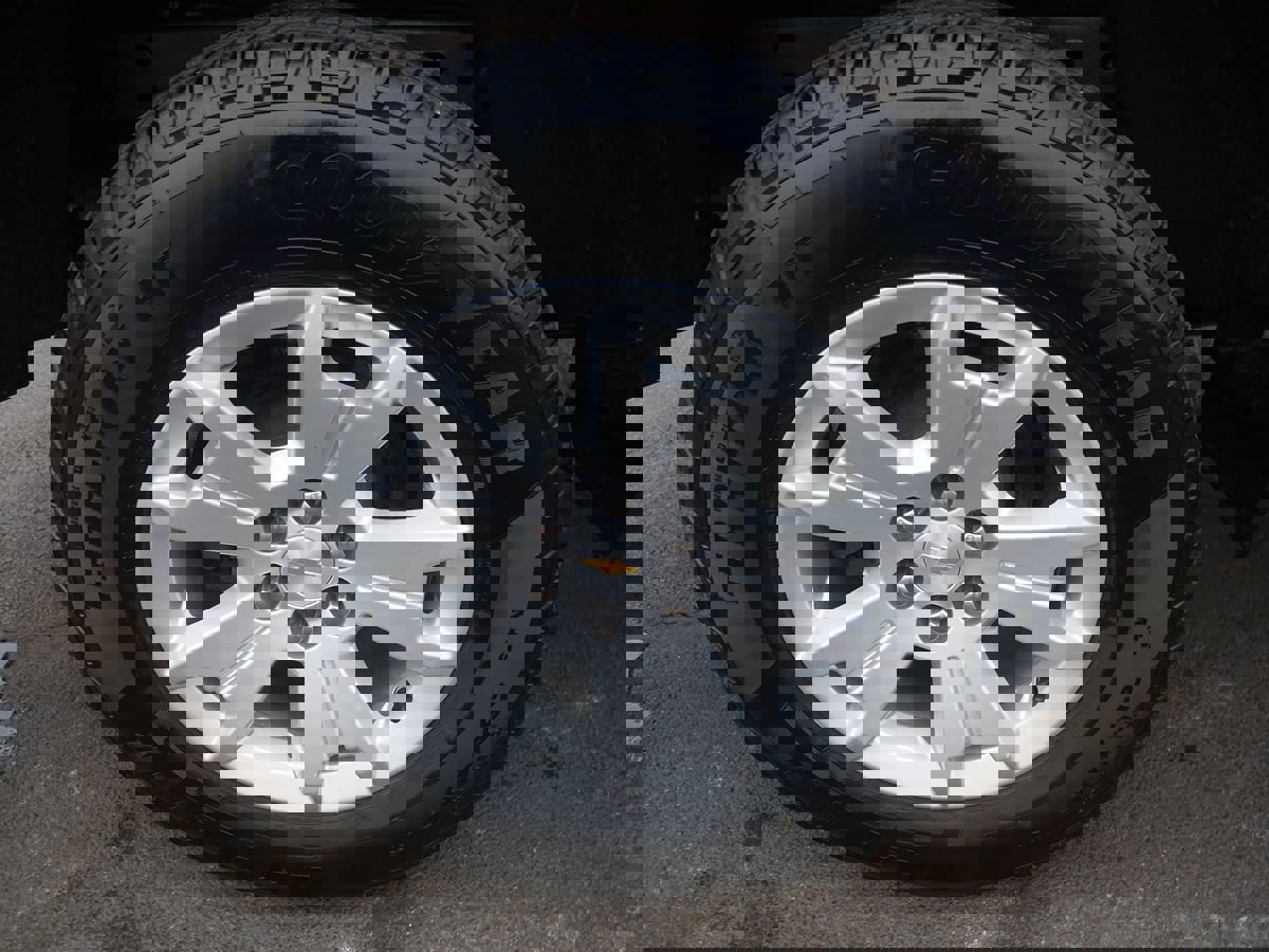 Used 2022 Chevrolet Colorado LT w/ Fleet Safety Package image 34