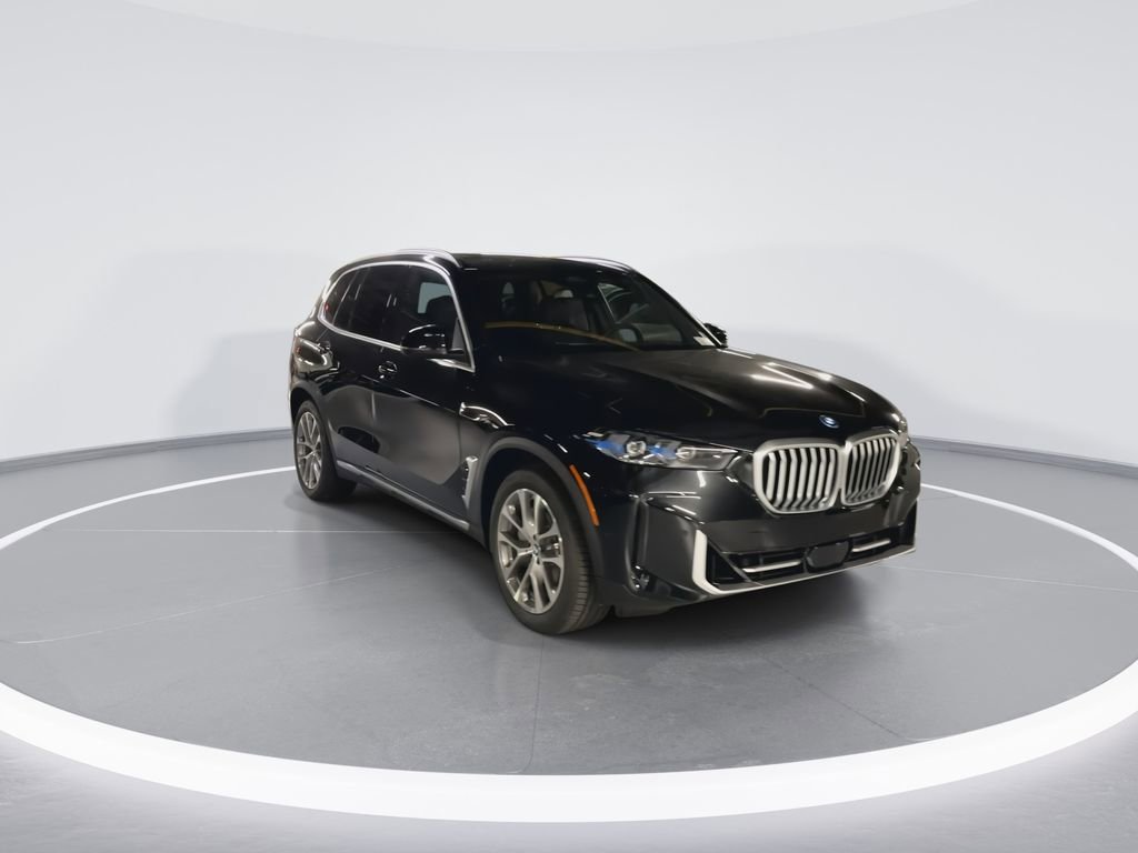 New 2026 BMW X5 xDrive50e image 2