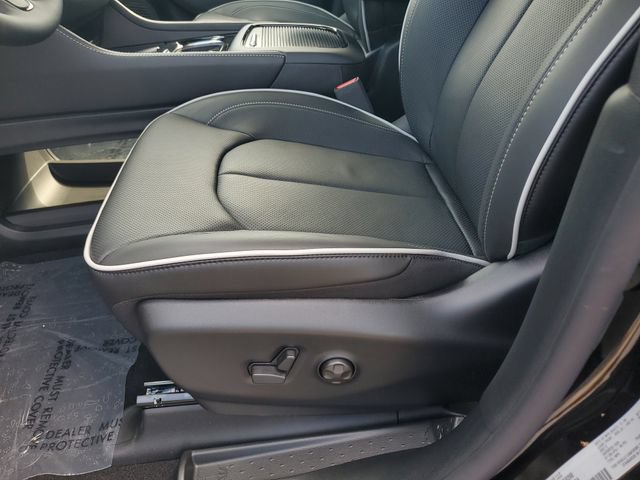 New 2027 Chrysler Pacifica Limited AWD/4WD image 20