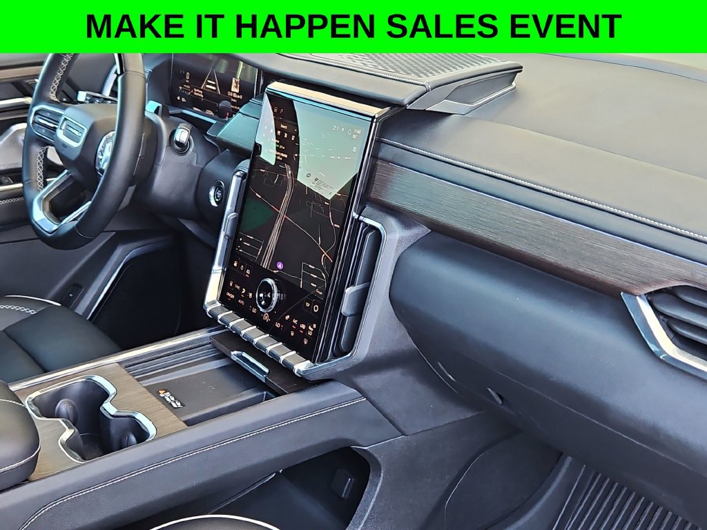 Used 2025 GMC Acadia Denali w/ Super Cruise Package FWD image 29
