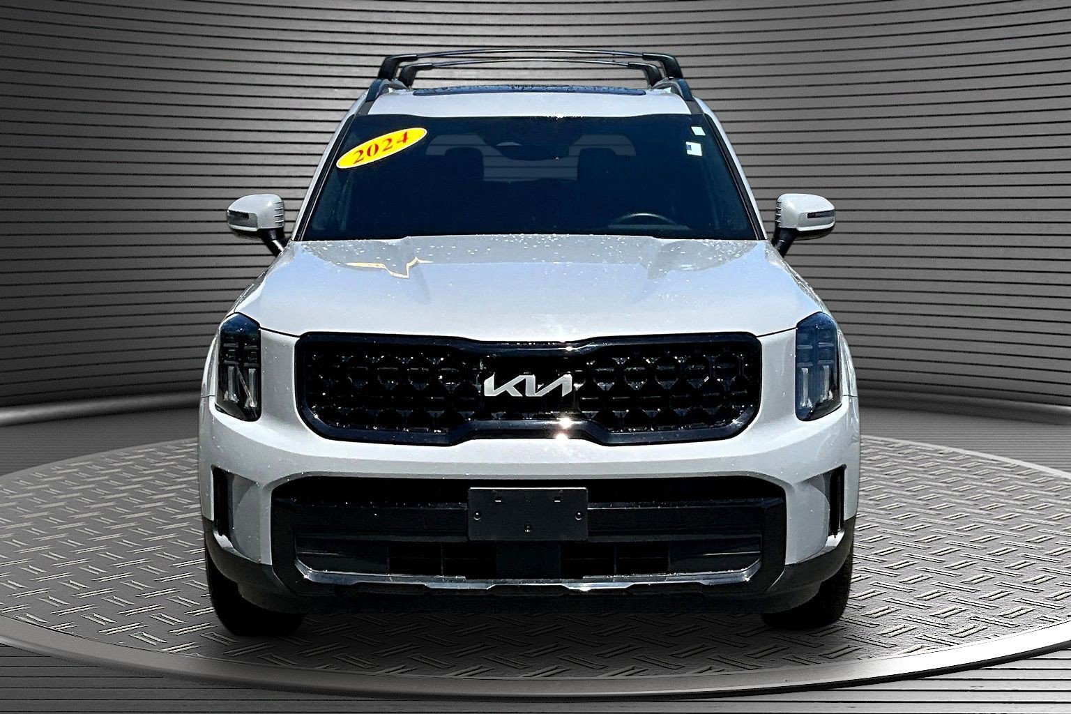 Used 2024 Kia Telluride EX X-Line AWD/4WD image 2