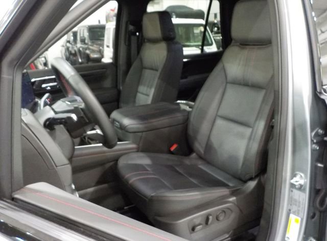 Used 2025 Chevrolet Tahoe RST w/ Comfort Package image 4