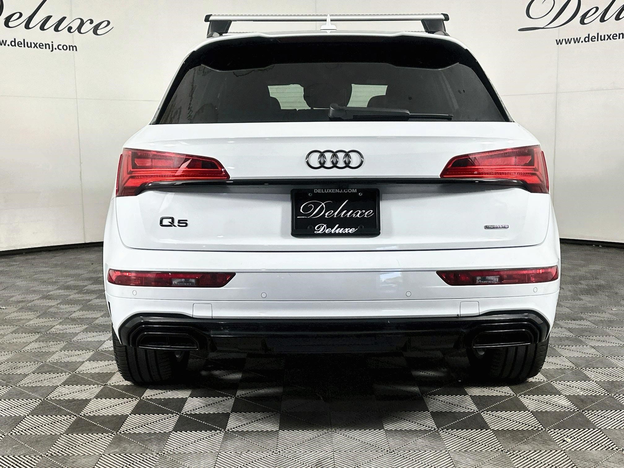 Used 2024 Audi Q5 e Prestige w/ Prestige Package AWD/4WD image 5