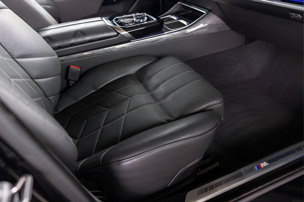 Used 2024 BMW 740i xDrive w/ Premium Package AWD/4WD image 85