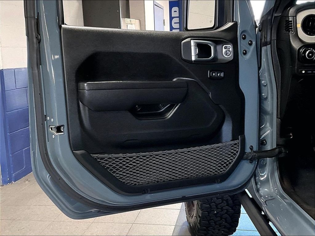 Used 2024 Jeep Wrangler Unlimited AWD/4WD image 9