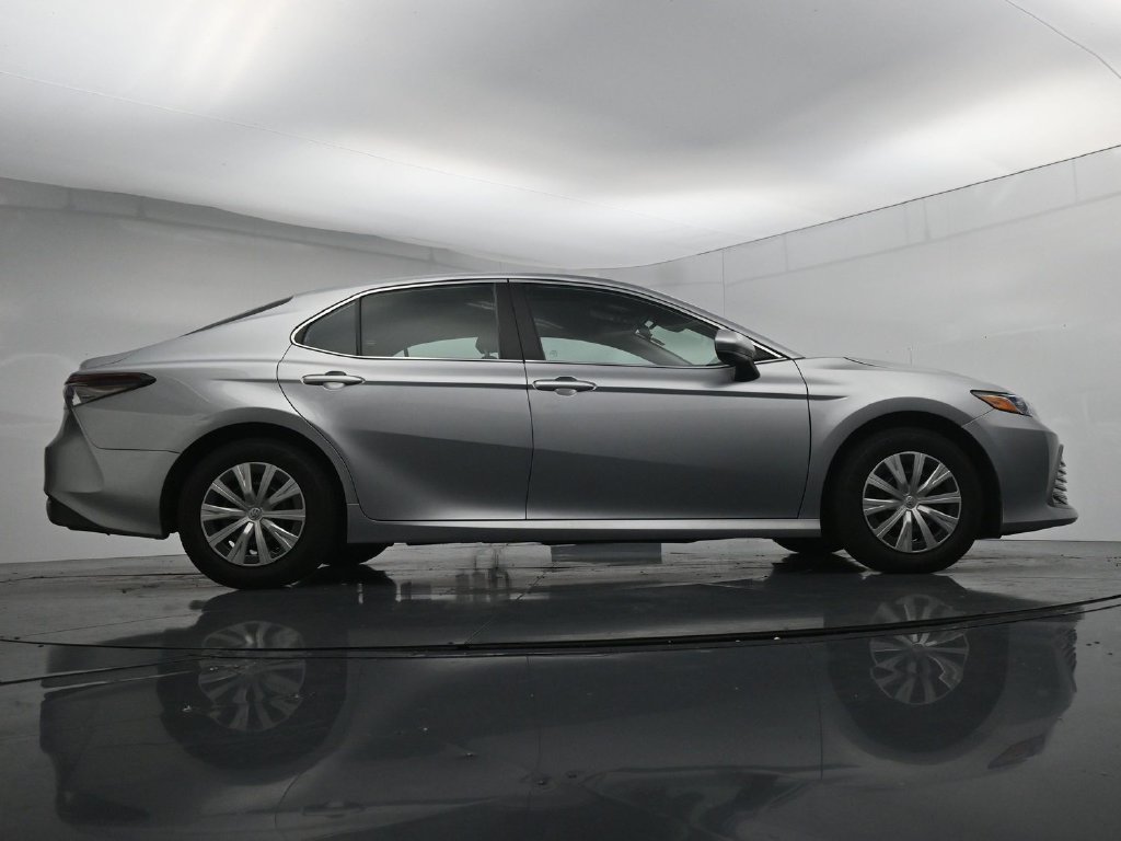 Used 2022 Toyota Camry LE FWD image 24