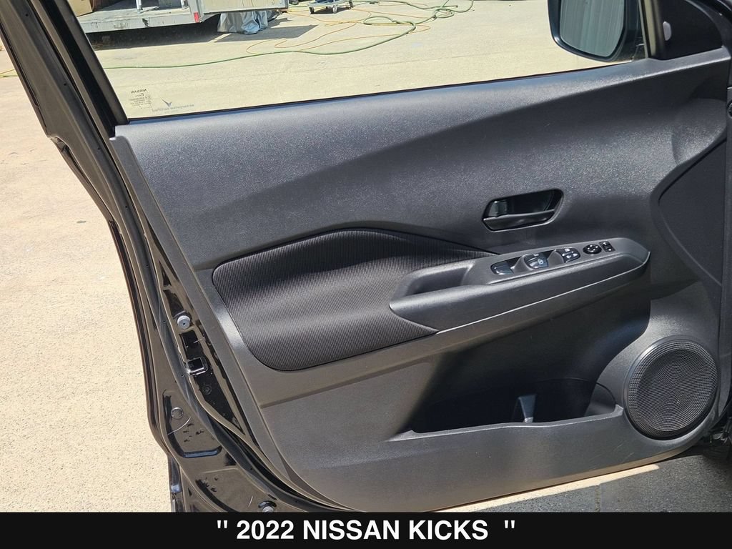 Used 2022 Nissan Kicks S FWD image 14