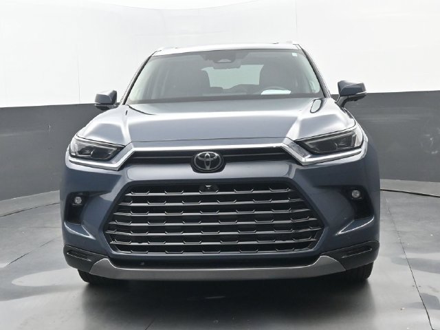 Used 2024 Toyota Grand Highlander AWD image 7