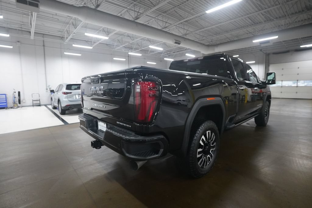 Used 2025 GMC Sierra 2500 Denali Ultimate w/ Max Trailering Package AWD/4WD image 13