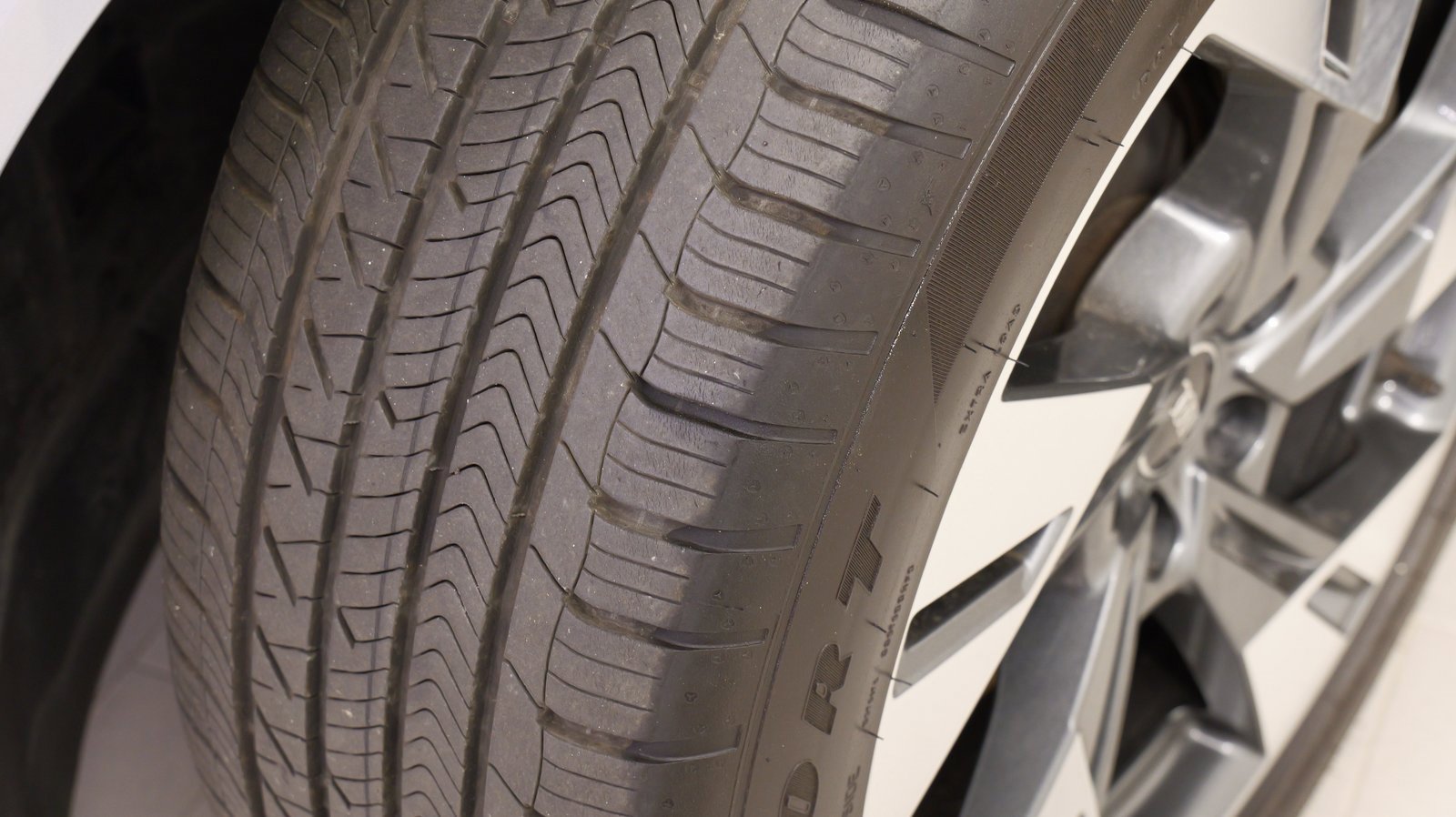 Used 2022 Audi e-tron Premium Plus w/ Premium Plus Package image 78