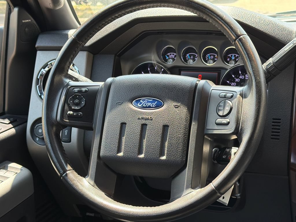 Used 2016 Ford F250 Lariat w/ Lariat Ultimate Package AWD/4WD image 13