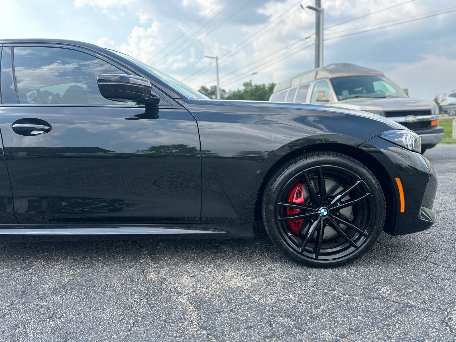 Used 2024 BMW 330i xDrive Sedan w/ M Sport Package AWD/4WD image 15