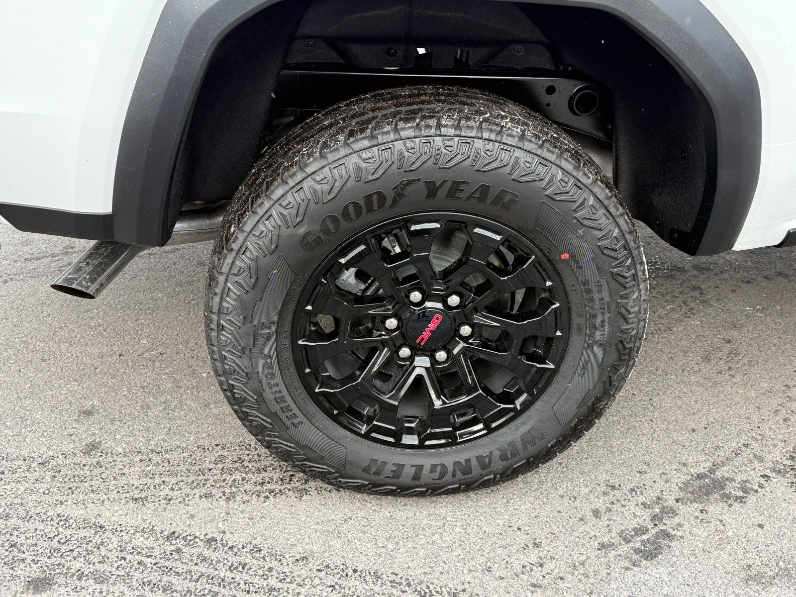 New 2026 GMC Canyon Elevation w/ LPO, Sports Bar Package image 11