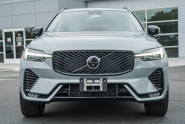 New 2026 Volvo XC60 B5 Ultra w/ Climate Package AWD/4WD image 2