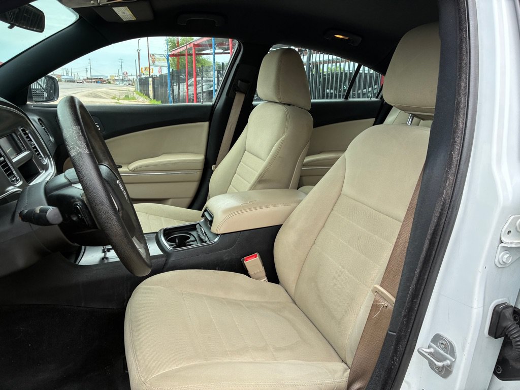 Used 2013 Dodge Charger SE RWD image 28