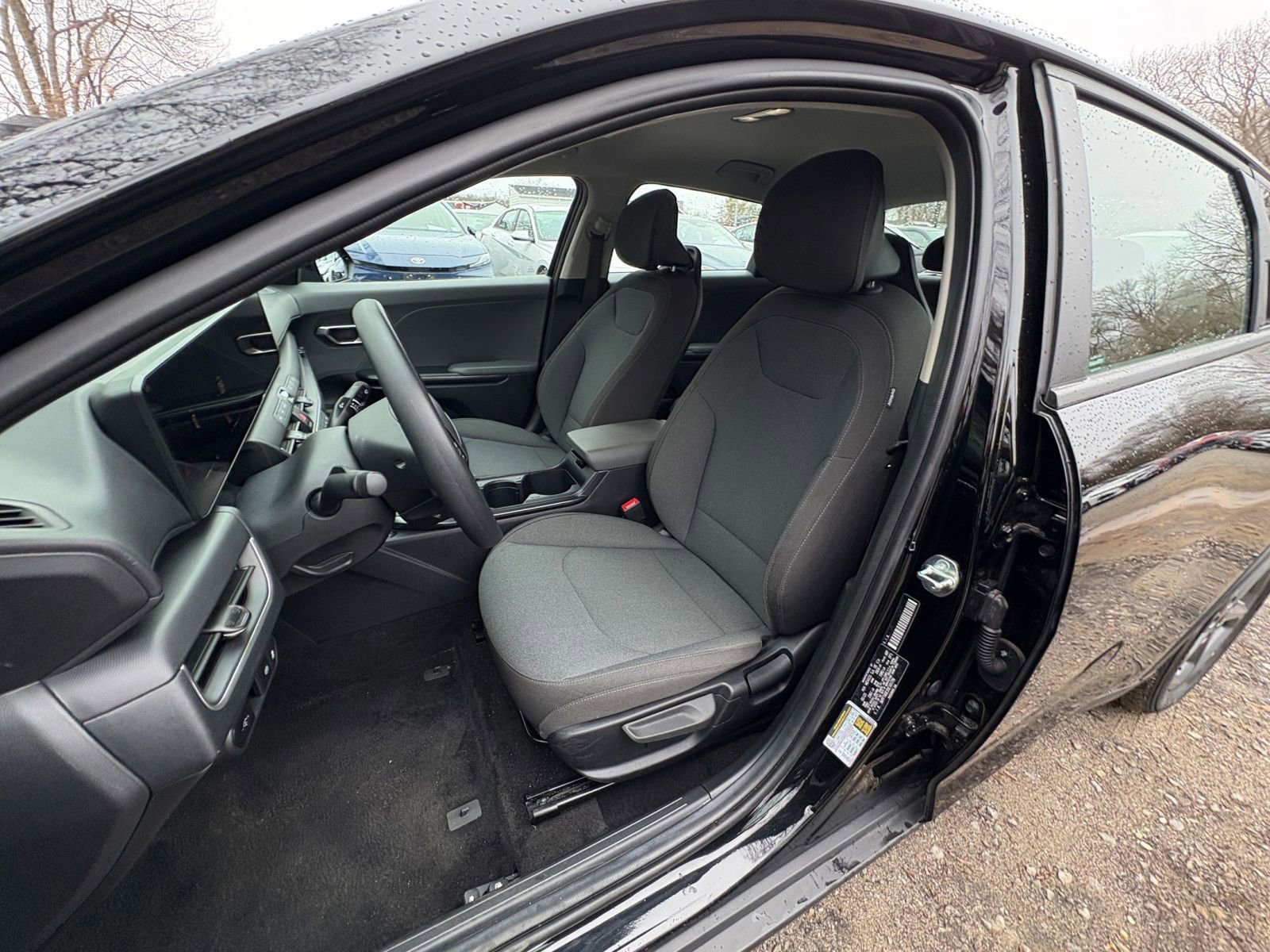 Used 2025 Kia K4 FWD image 34