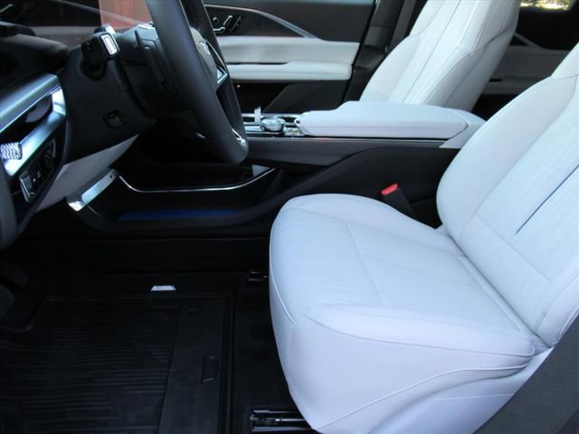 New 2026 Cadillac Lyriq Sport image 16