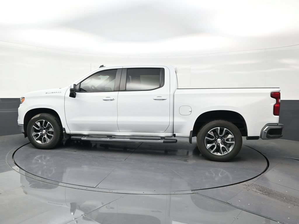 Used 2022 Chevrolet Silverado 1500 LT RWD image 2