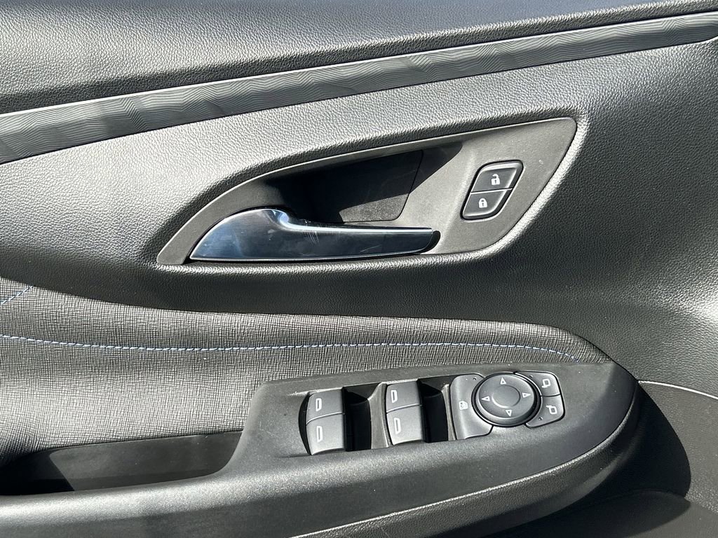 Used 2025 Buick Envista Sport Touring w/ Convenience I Package FWD image 23