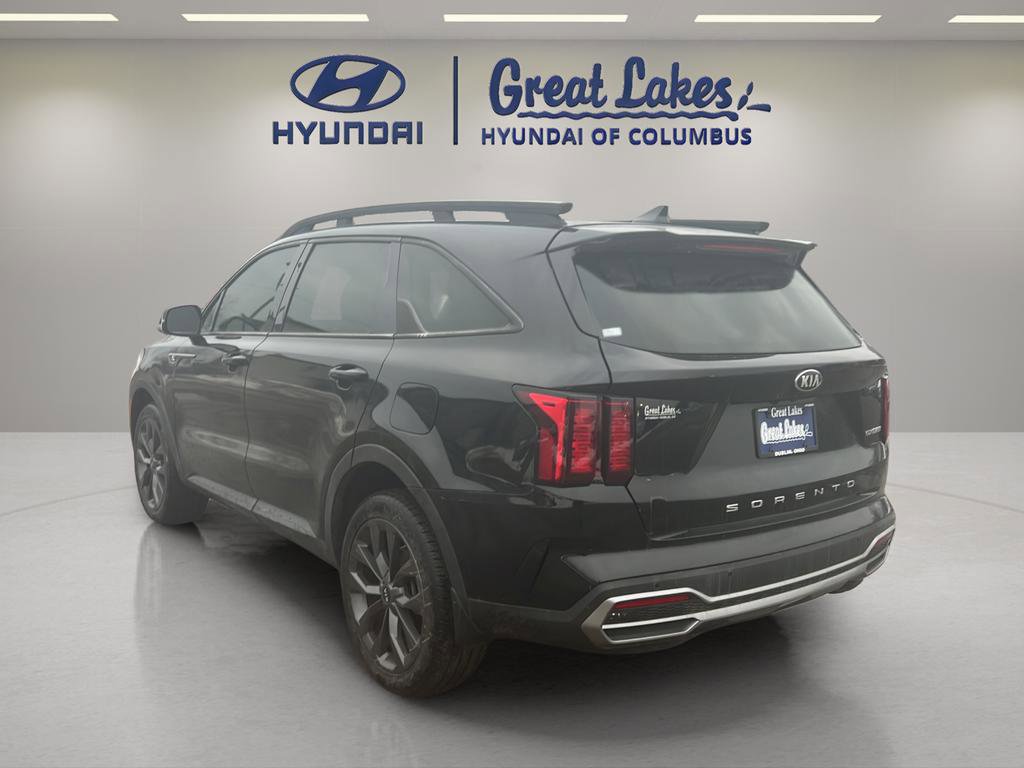 Used 2021 Kia Sorento EX w/ EX AWD X-Line Package image 3