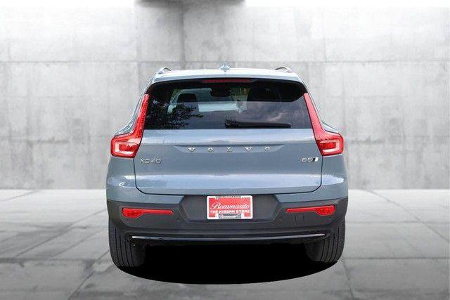 Used 2023 Volvo XC40 B5 Ultimate w/ Protection Package Premier AWD/4WD image 6