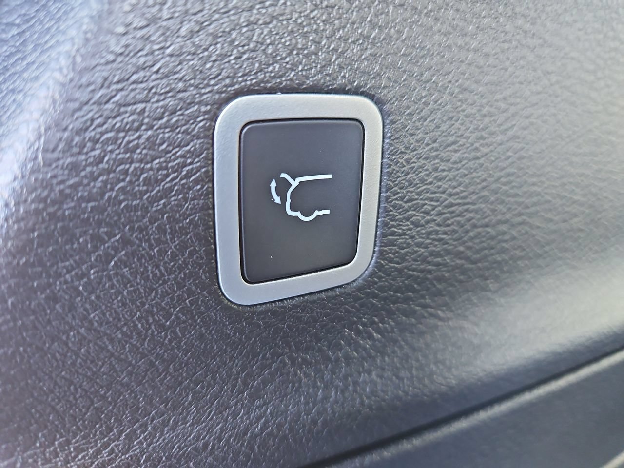 New 2026 Chrysler Pacifica Select AWD/4WD image 12