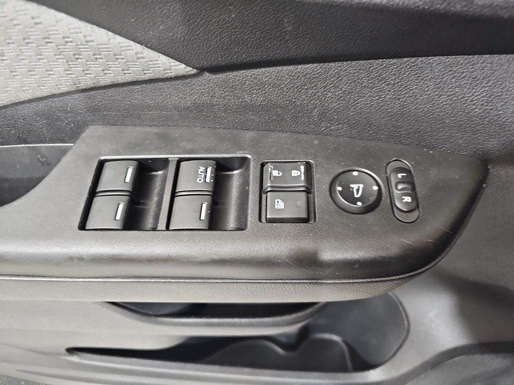 Used 2015 Honda CR-V EX image 29