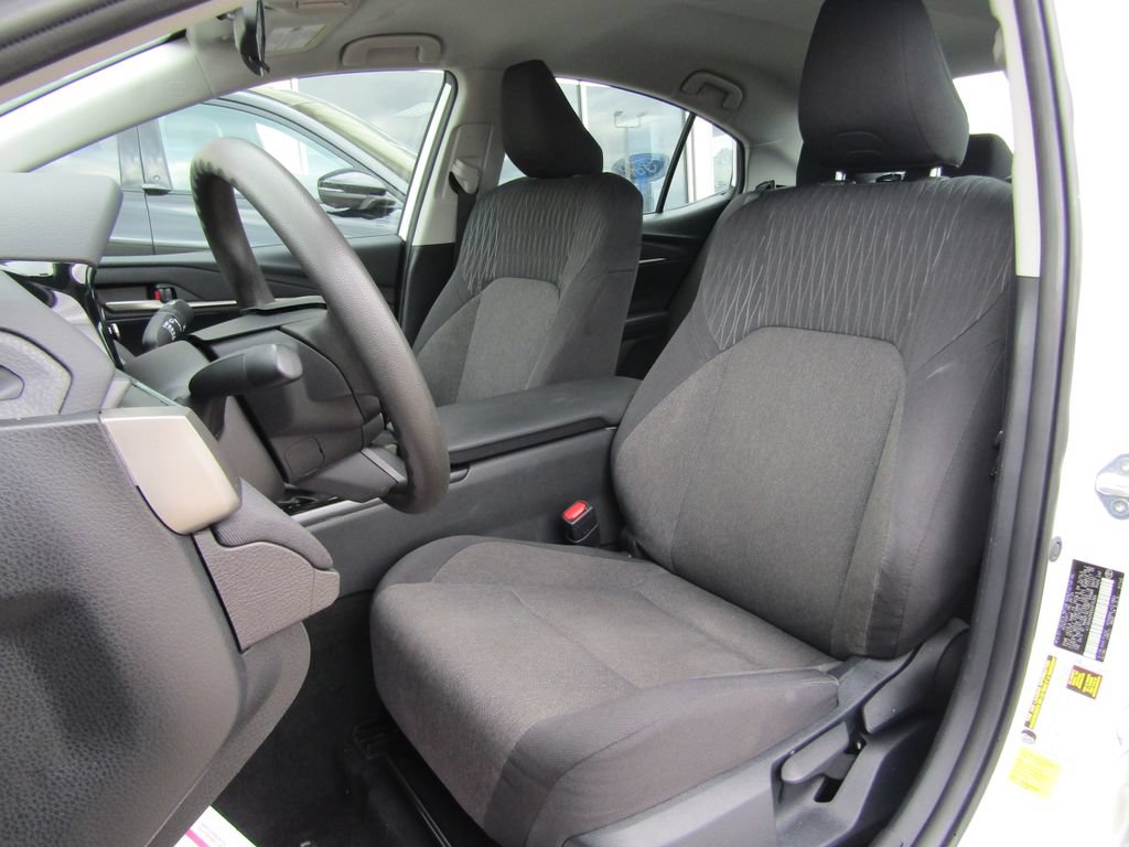 Used 2025 Toyota Camry LE FWD image 15