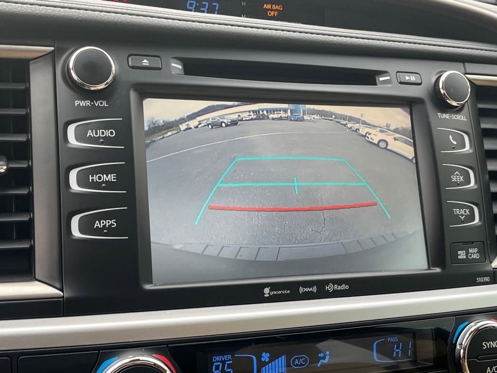 Used 2019 Toyota Highlander AWD V6 image 13