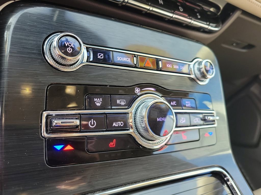 Used 2021 Lincoln Nautilus FWD w/ Equipment Group 101A image 20