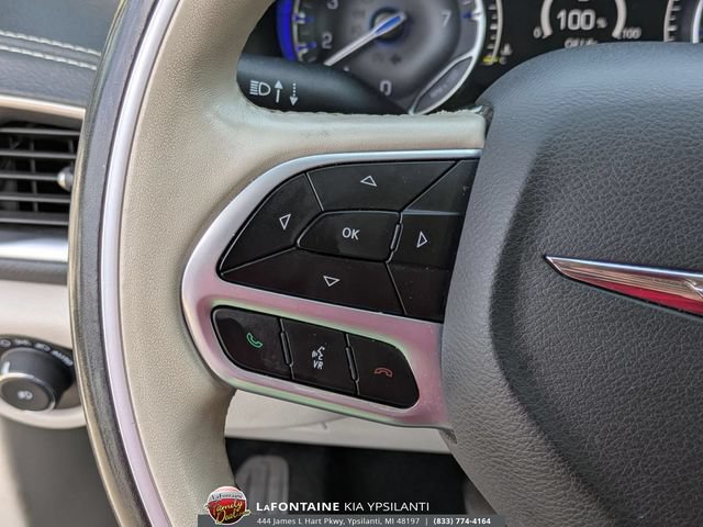 Used 2021 Chrysler Pacifica Limited AWD/4WD image 17