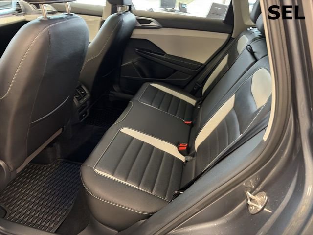 Certified 2025 Volkswagen Taos SEL image 17