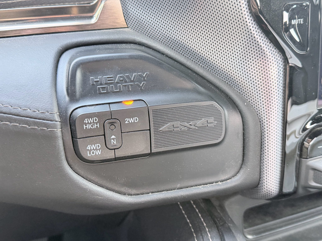 Used 2020 RAM 2500 Limited AWD/4WD image 17