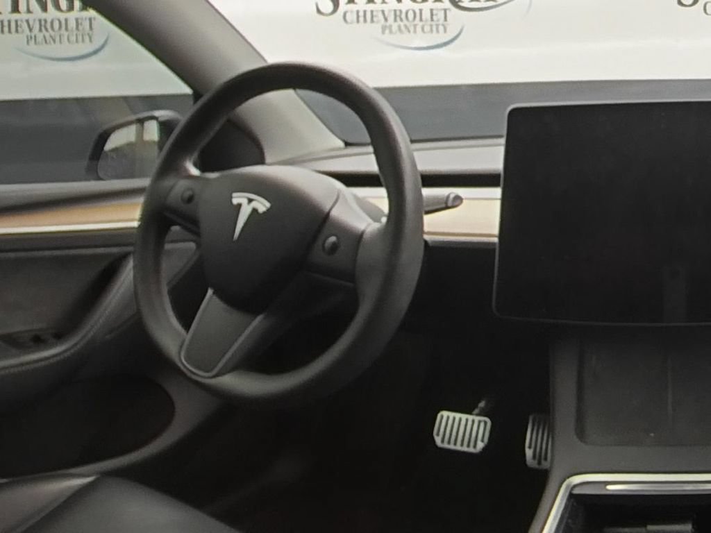 Used 2024 Tesla Model Y Long Range AWD/4WD image 16