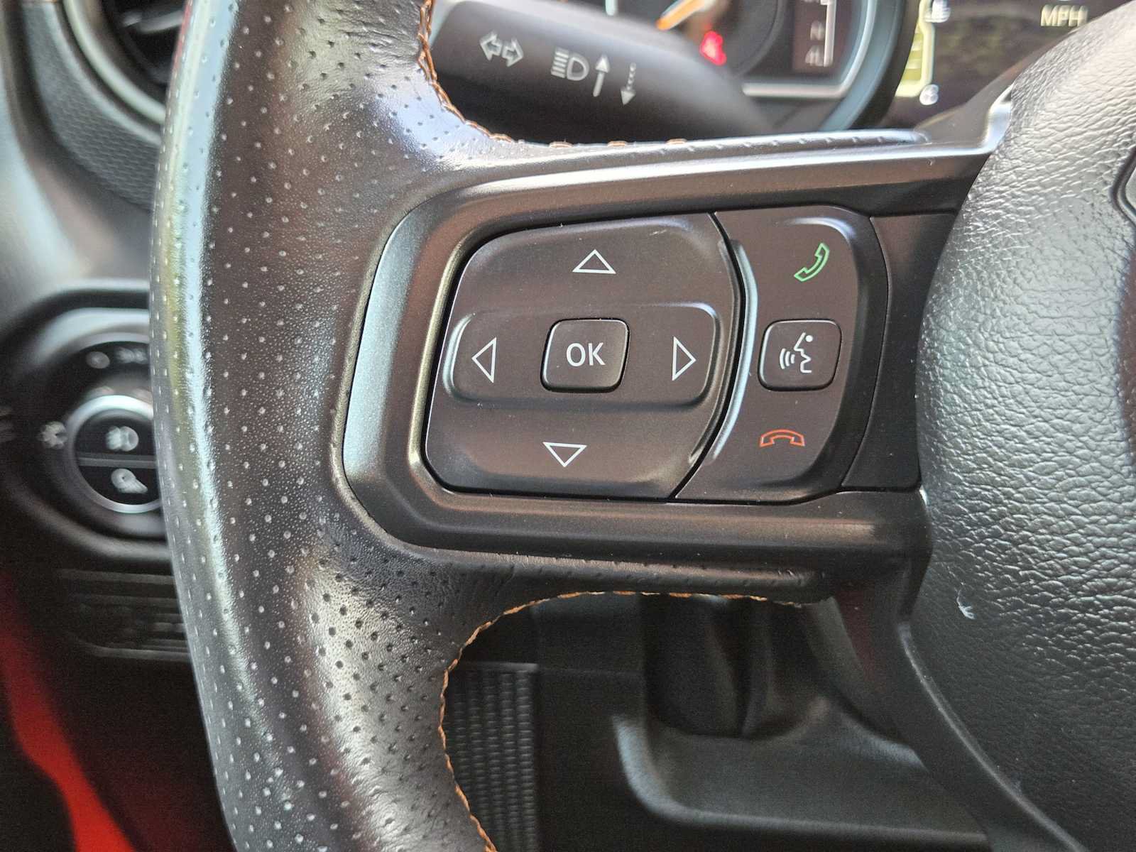 Used 2024 Jeep Gladiator Mojave w/ Safety Group AWD/4WD image 26
