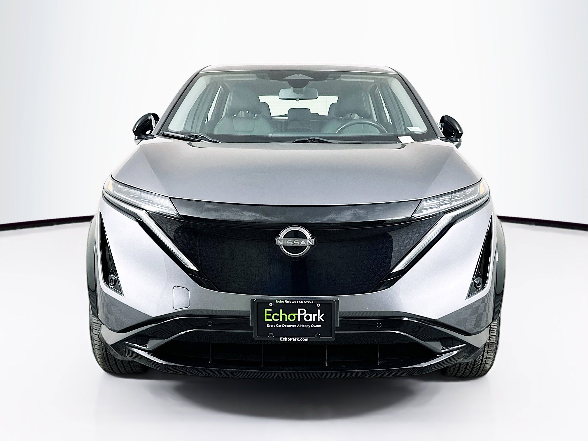 Used 2023 Nissan Ariya AWD image 2