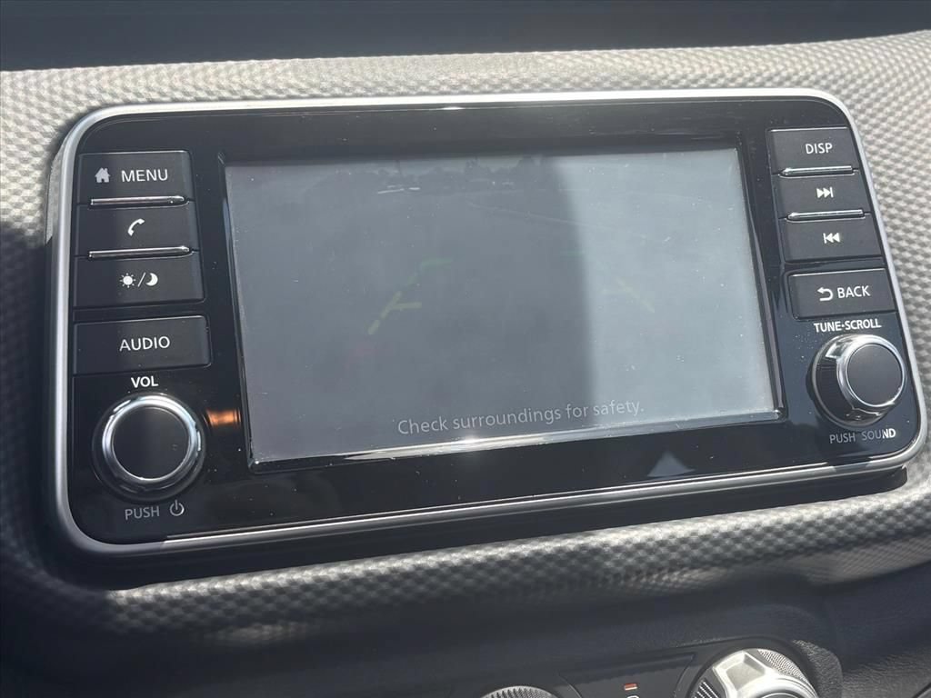 Used 2022 Nissan Kicks S FWD image 5