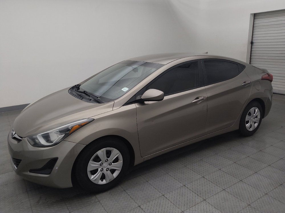 Used 2016 Hyundai Elantra SE FWD image 2