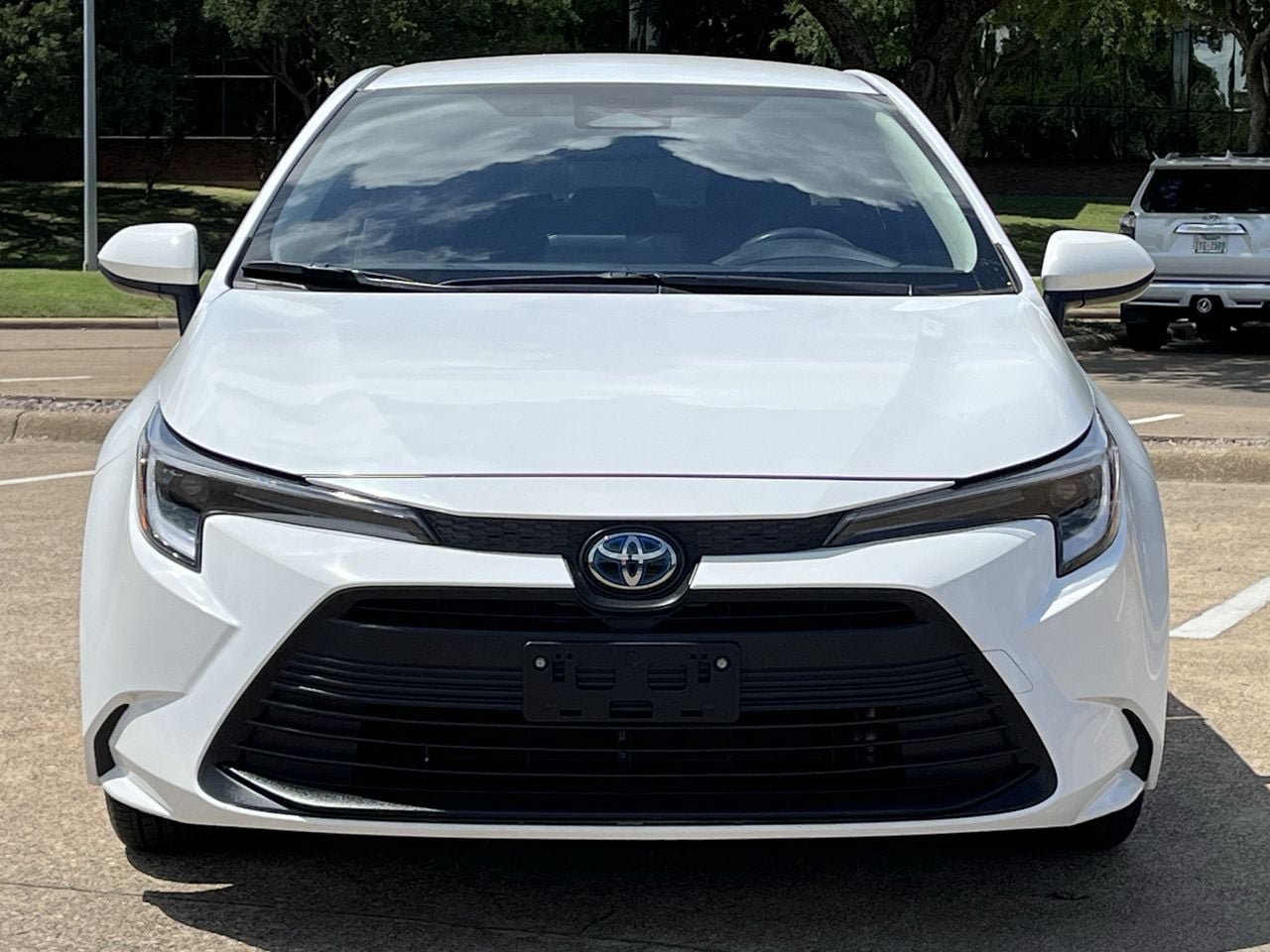 Used 2024 Toyota Corolla LE FWD image 7