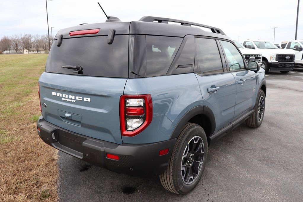New 2025 Ford Bronco Sport Outer Banks w/ Outer Banks Tech Package+ image 12