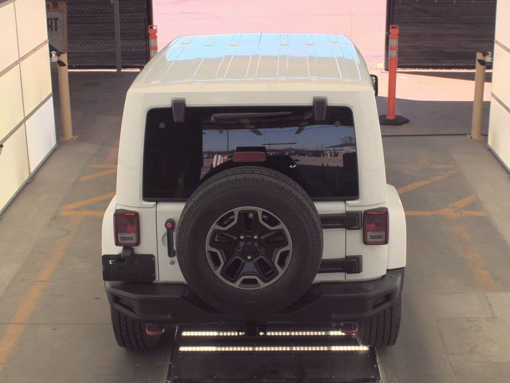 Used 2016 Jeep Wrangler Unlimited Rubicon image 6
