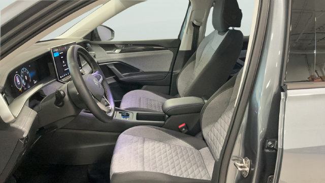 Used 2026 Volkswagen Tiguan S AWD/4WD image 14