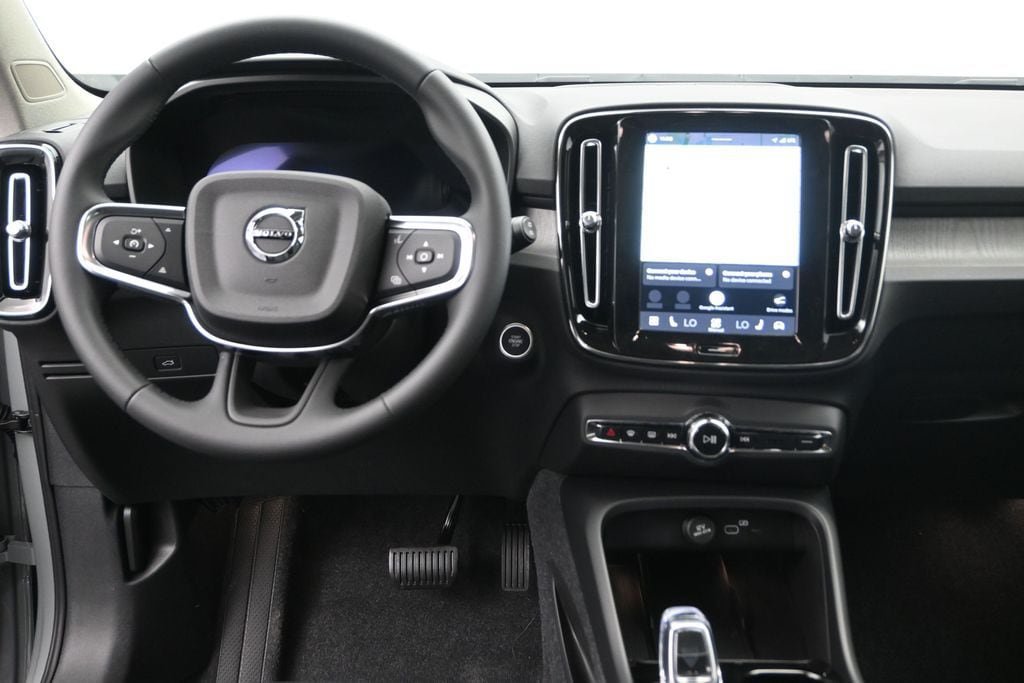 New 2026 Volvo XC40 B5 Plus AWD/4WD image 12