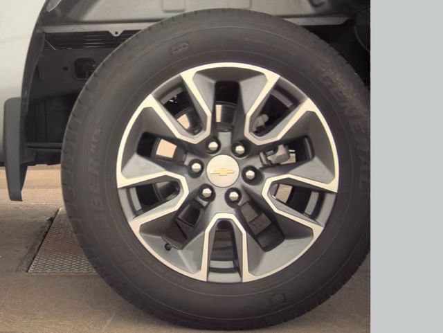 Used 2024 Chevrolet Silverado 1500 LT AWD/4WD image 20