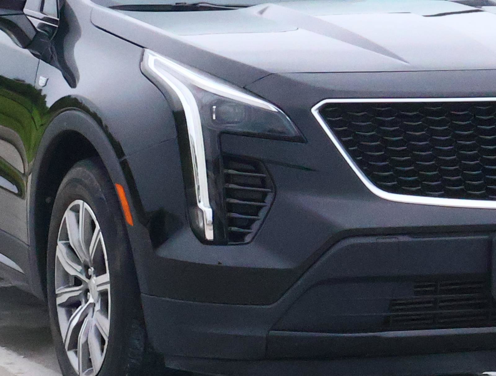Used 2022 Cadillac XT4 Sport w/ Enhanced Visibility Package FWD image 7