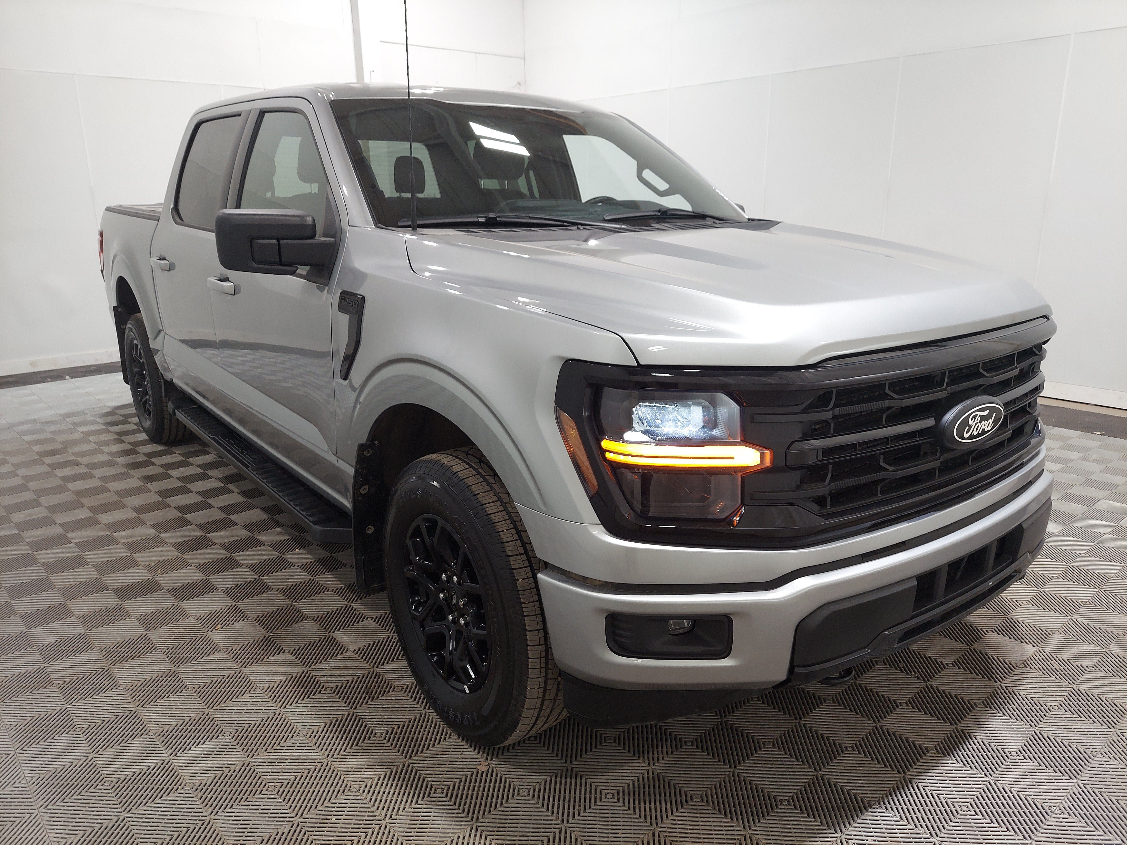 Used 2025 Ford F150 XLT w/ Equipment Group 301A Standard AWD/4WD image 4