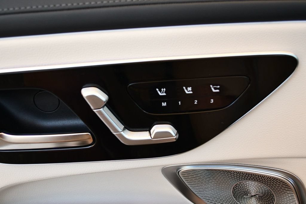 Used 2026 Mercedes-Benz CLE 450 4MATIC Cabriolet image 12