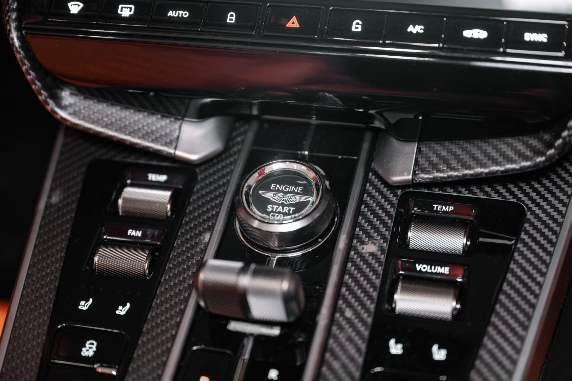 New 2026 Aston Martin Vanquish Convertible image 31