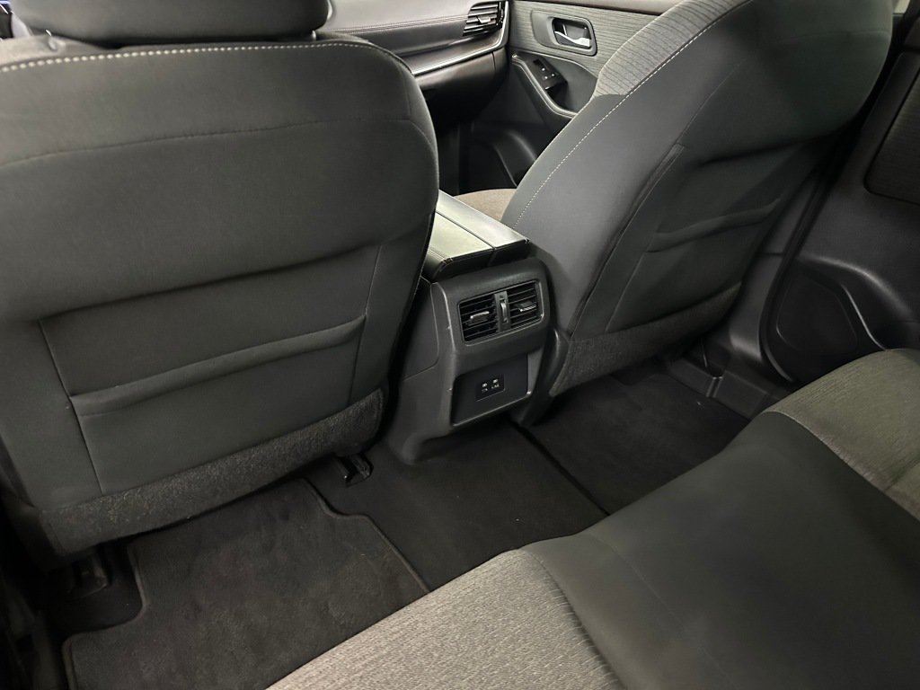 Used 2021 Nissan Rogue SV AWD/4WD image 18